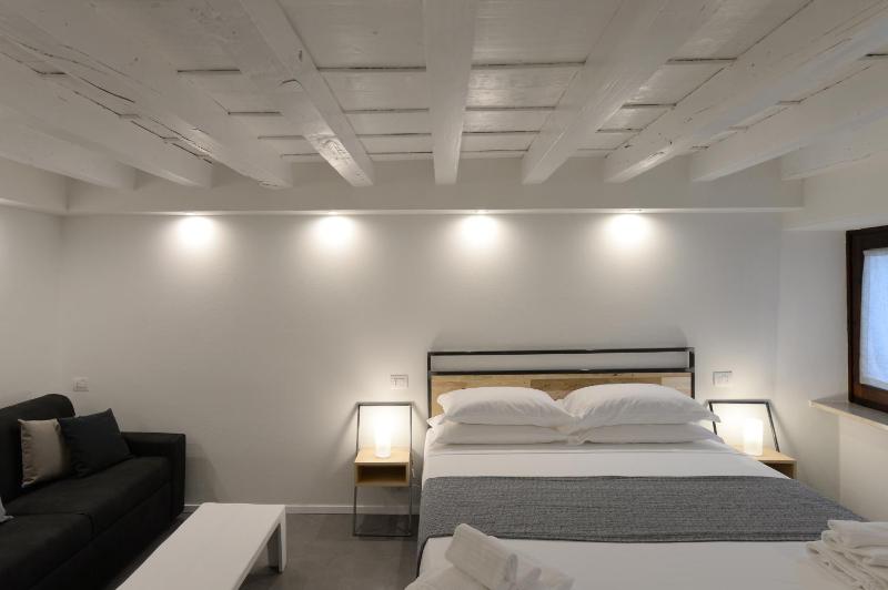 Double Room with Private Office image 3