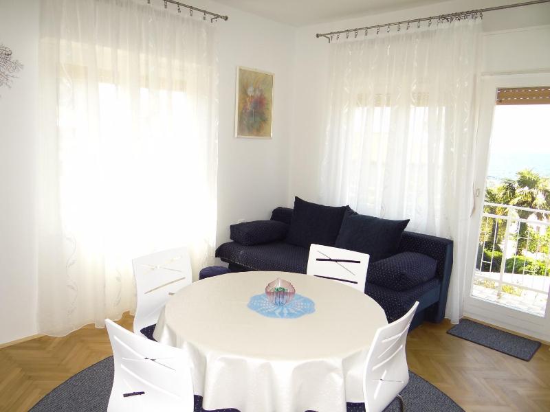 Apartment image 3