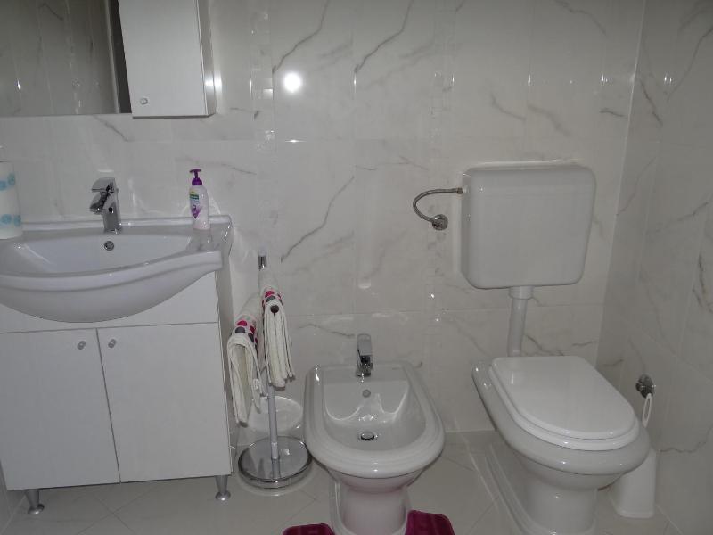 Apartment image 4