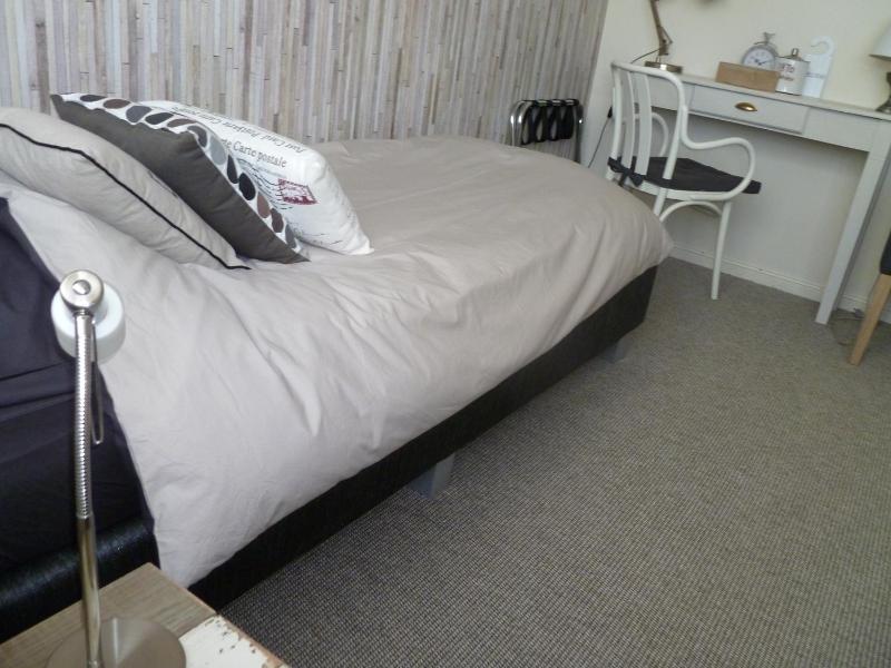 Twin Room image 1