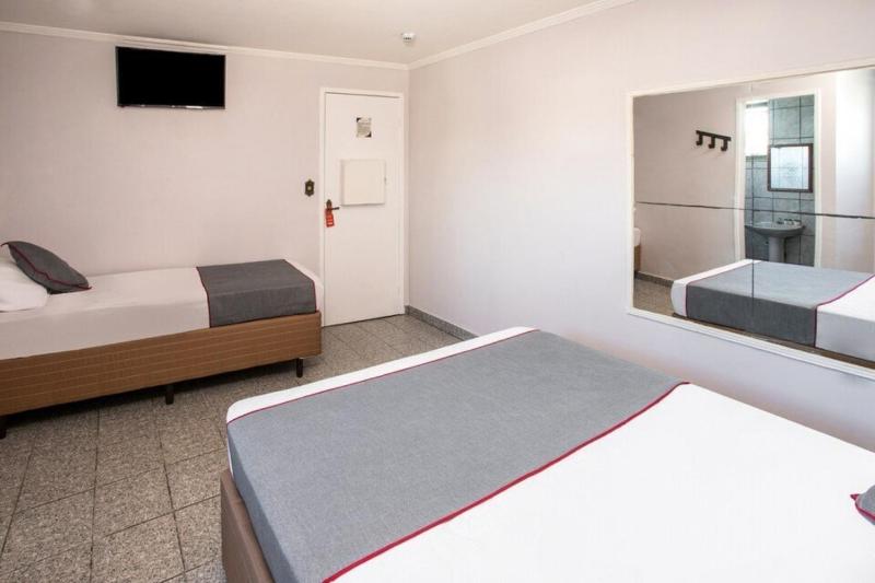 Hotel Tiquatira - Zona Leste - image 12