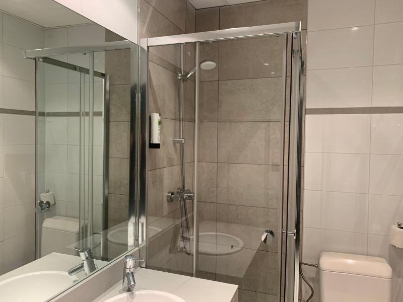 Bunk Twin Room Ensuite image 3