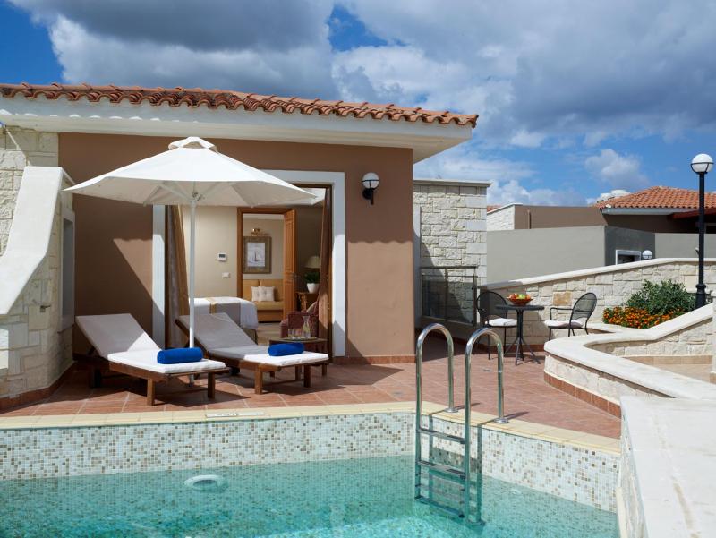Family Room with Garden View and Sharing Pool image 1