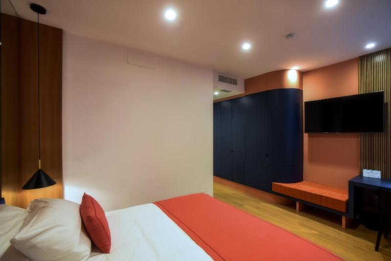 Superior Double Room image 3