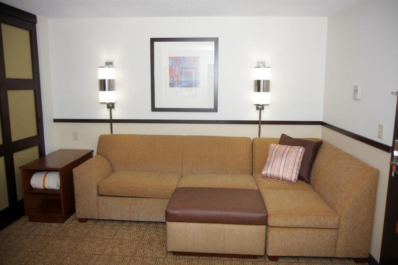 King Room with Sofa Bed - High Floor image 2