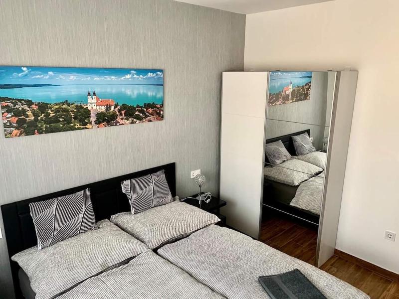 Amulett Wellness Apartman - image 20