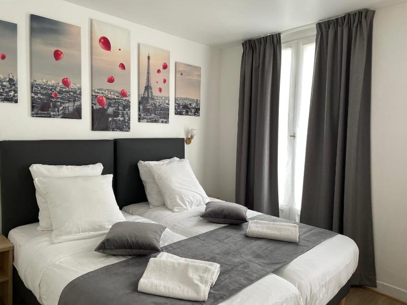 Twin Room image 3