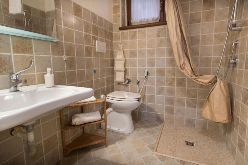 Triple Room image 2