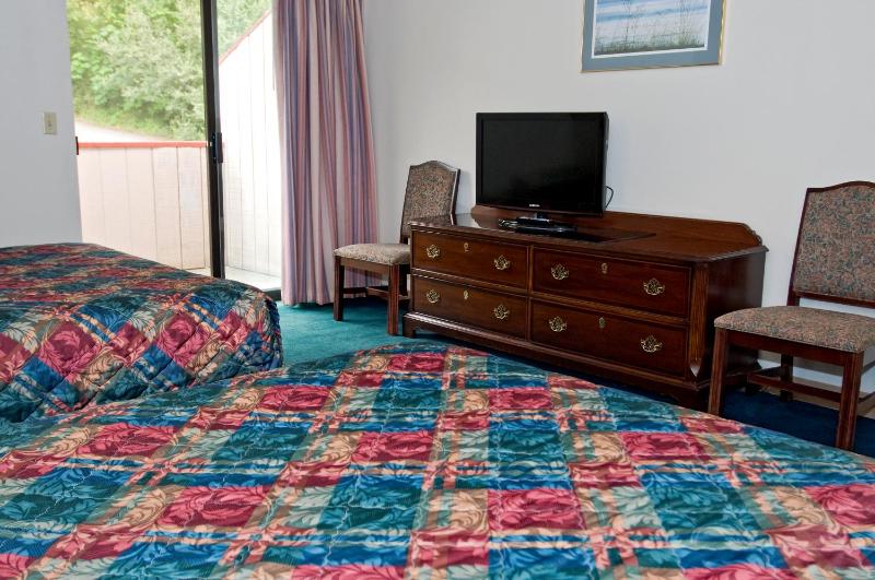 Standard Double Room image 2