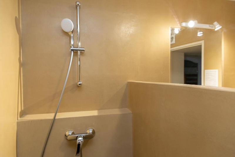 Duplex Apartment 3 to 5 Persons image 2