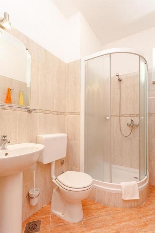Double Room 5 image 3