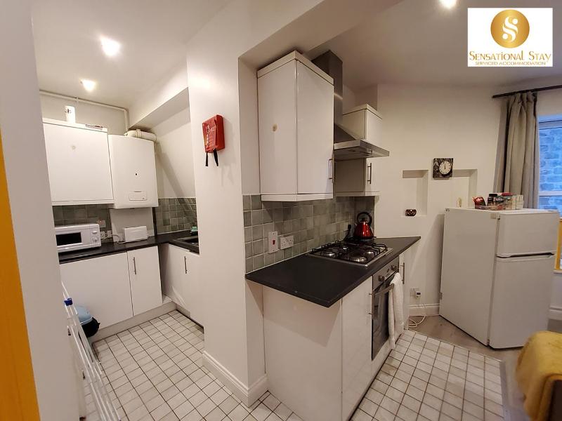 One-Bedroom Apartment image 1