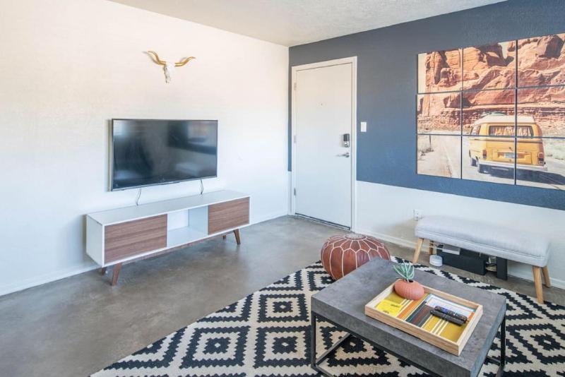 One-Bedroom Apartment image 1