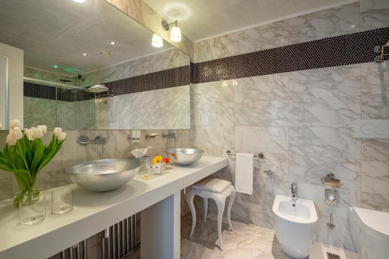 Suite image 4