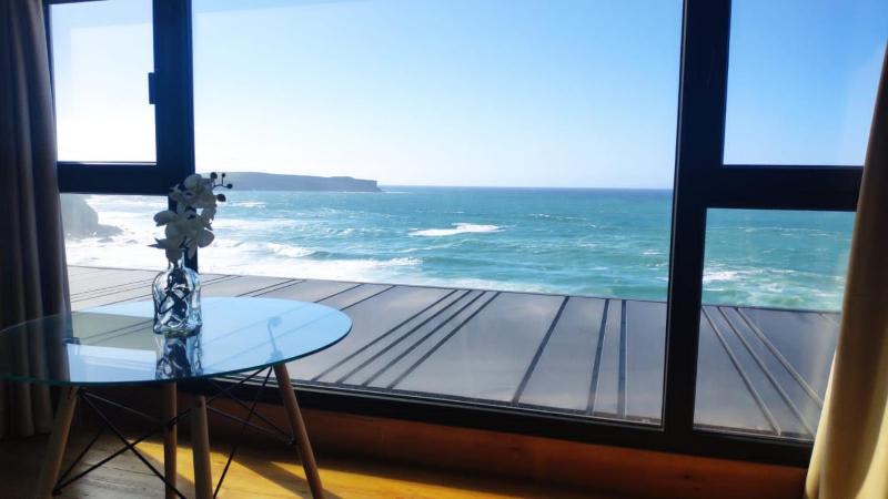 Double or Twin Room with Sea View image 4