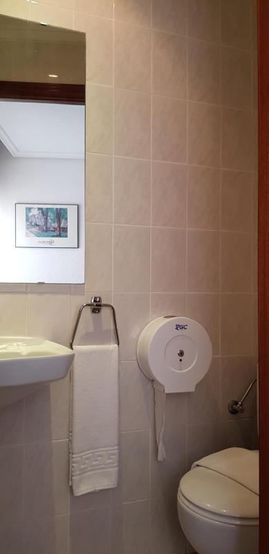 Double Room with Private Bathroom image 3