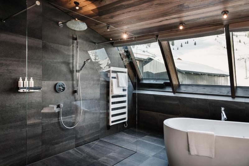 Panorama Suite with Hot Tube image 2