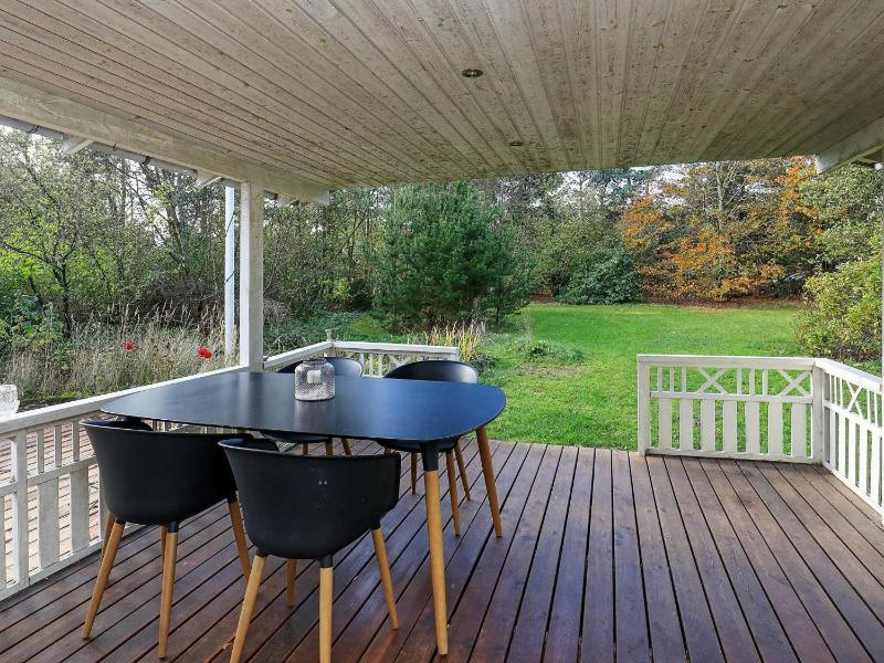 Three-Bedroom Holiday Home  image 2