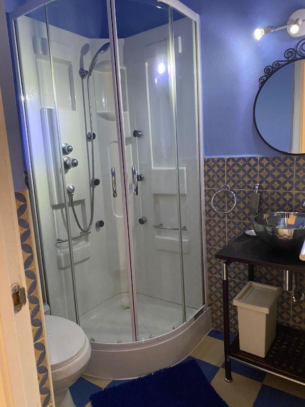Standard Double Room image 4