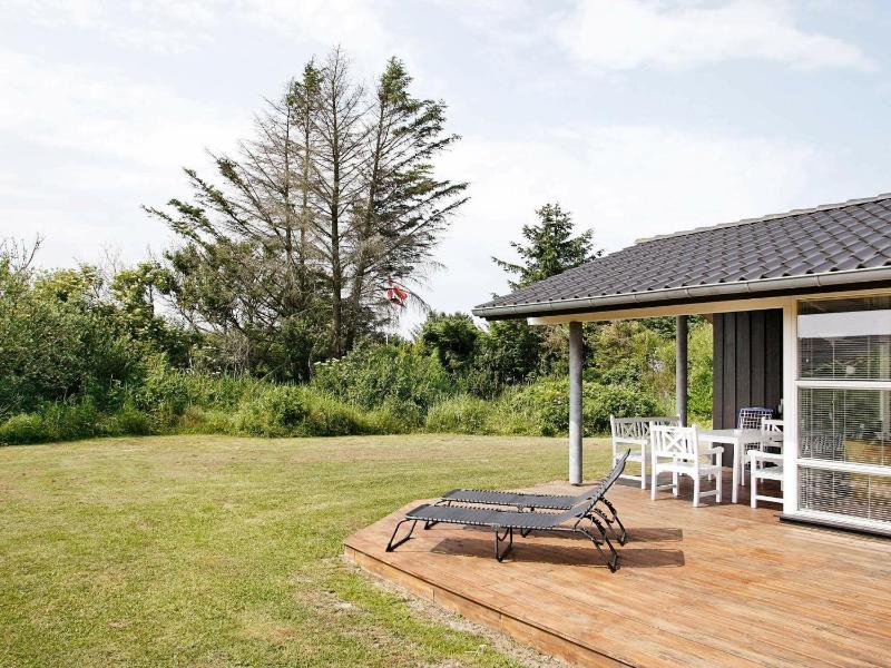 Four-Bedroom Holiday Home image 2