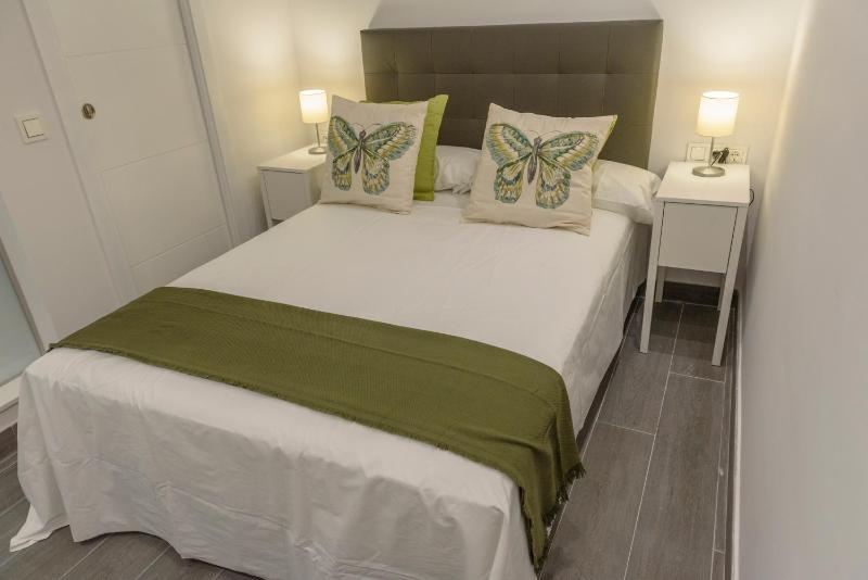 Apartamentos Constitución by Renthas - image 8