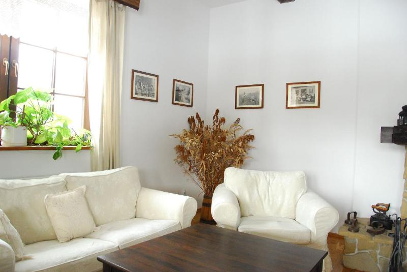Small Double Room image 3