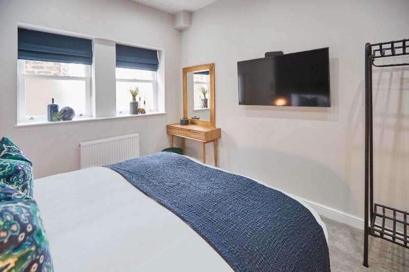 Host & Stay - Green View - image 17