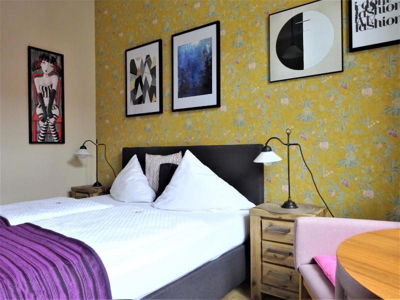 Double Room image 4