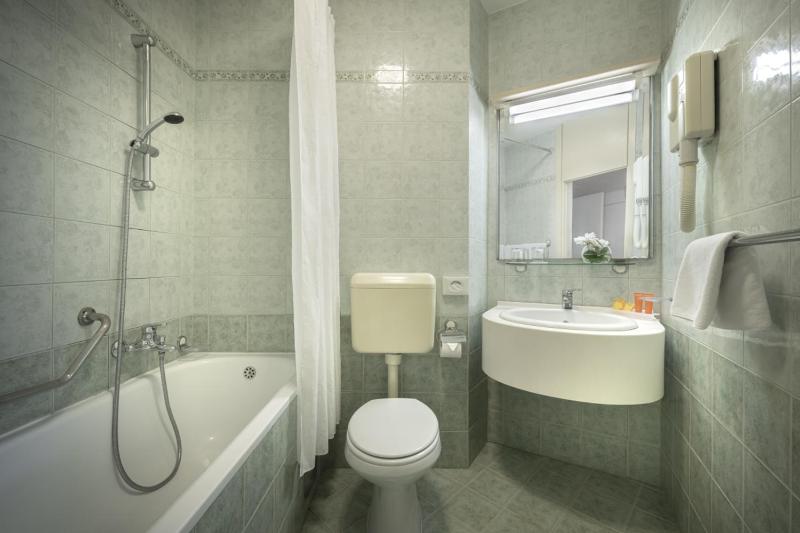 Room for 2+1 image 1