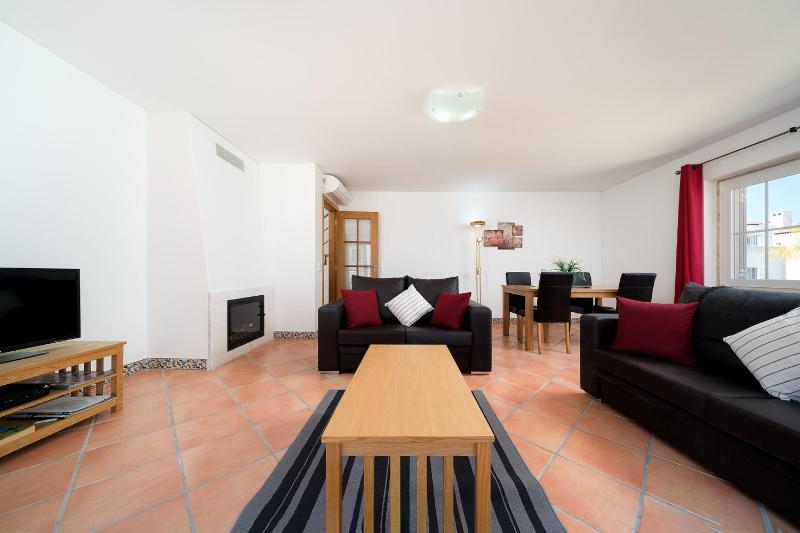 Traditional Seaside Tavira Apartment - image 10
