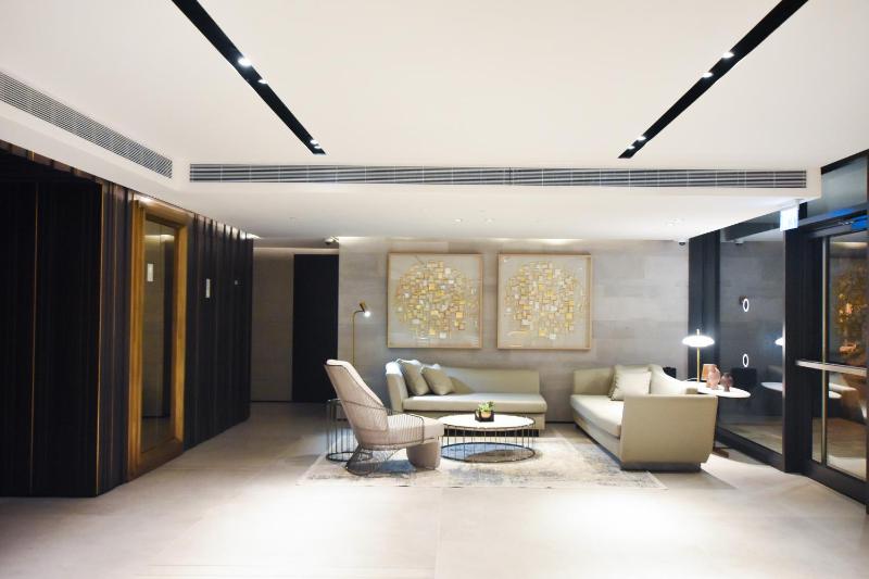 Extraordinary 1BR in Geula by HolyGuest - image 13