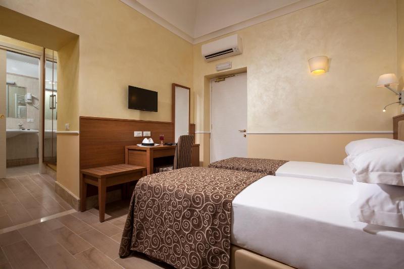 Double or Twin Room - Annex image 4