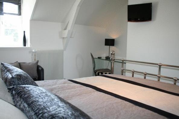 Classic Double Room image 1