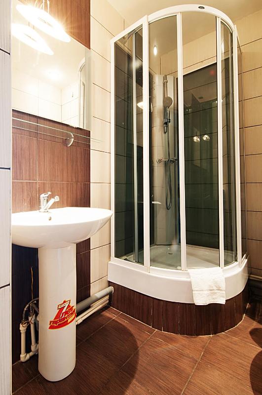 Budget Double Room image 3