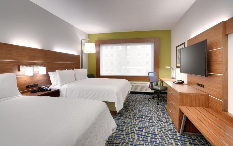 Standard Room with Two Queen Beds image 3