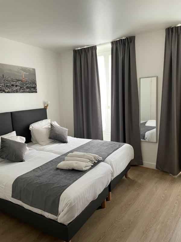 Twin Room image 2