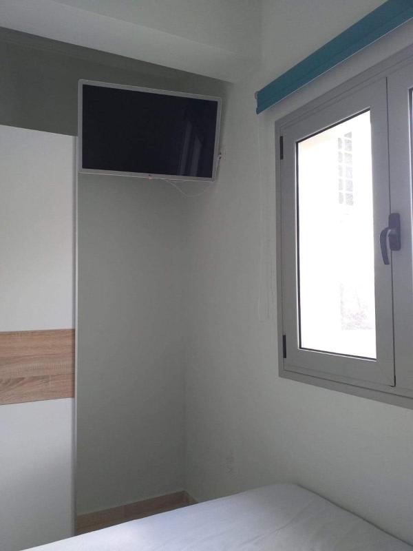 One-Bedroom Apartment image 2