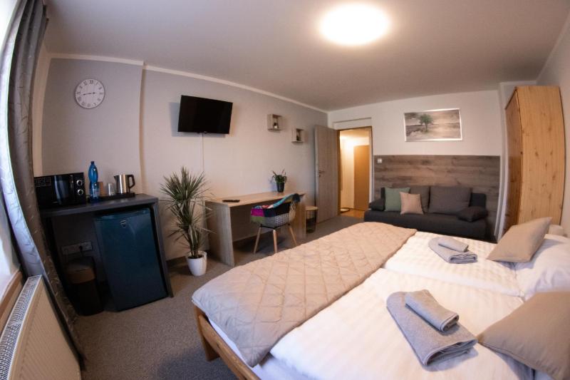 Double Room image 2