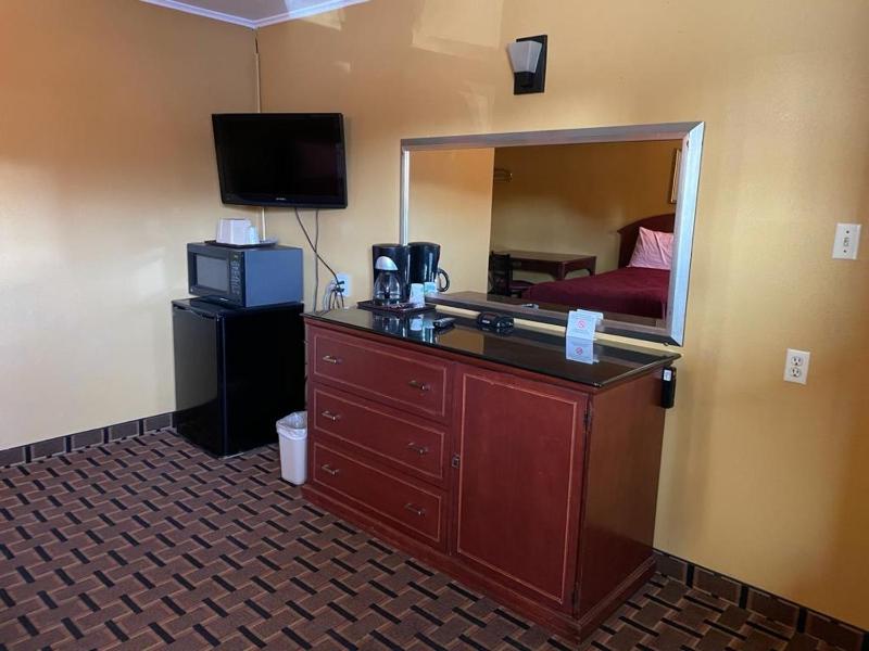 Standard Single Room image 2