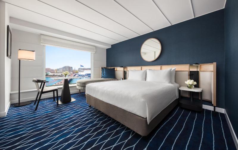 King Room with Harbour View image 1