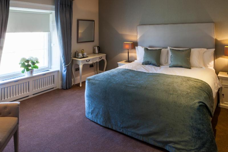 Executive Double or Twin Room image 3