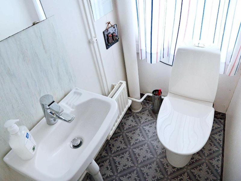 Three-Bedroom Holiday Home  image 3