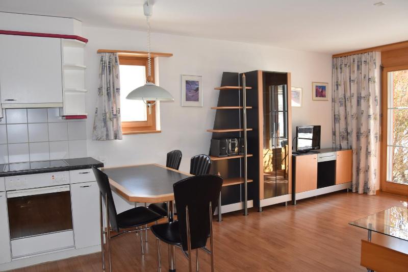 Apartment with Open Bathroom and Mountain View image 2