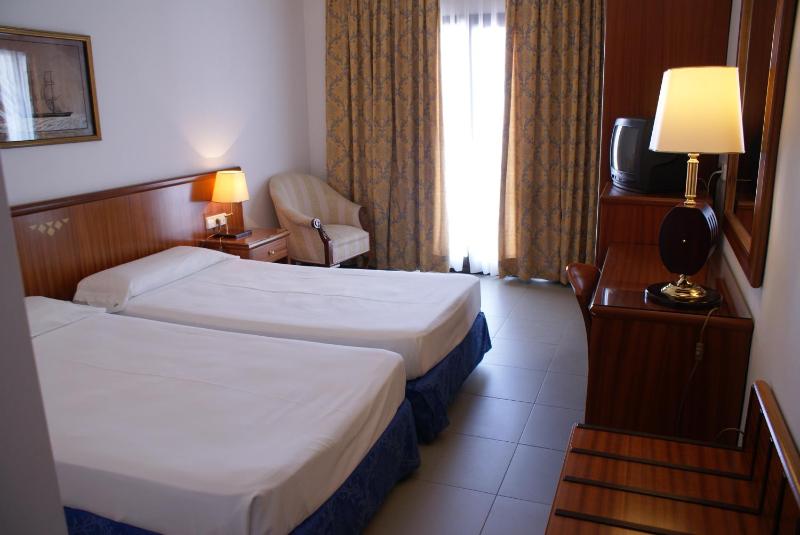 Double Room with Terrace image 2