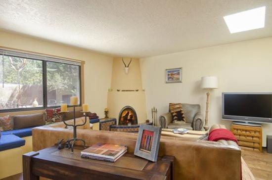 Two-Bedroom Holiday Home image 3