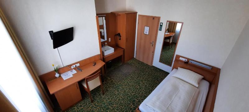 Single Room image 1