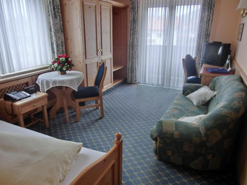 Single Room image 2