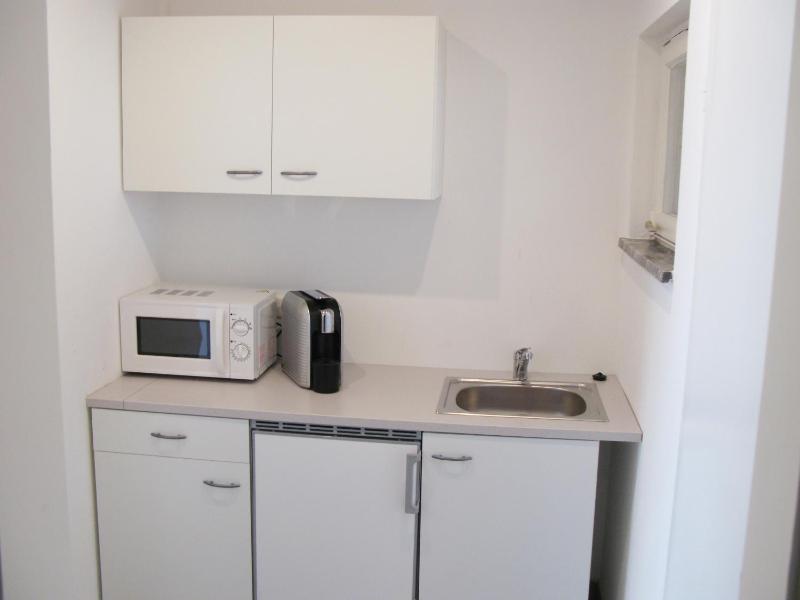 Double Room with Kitchenette image 3