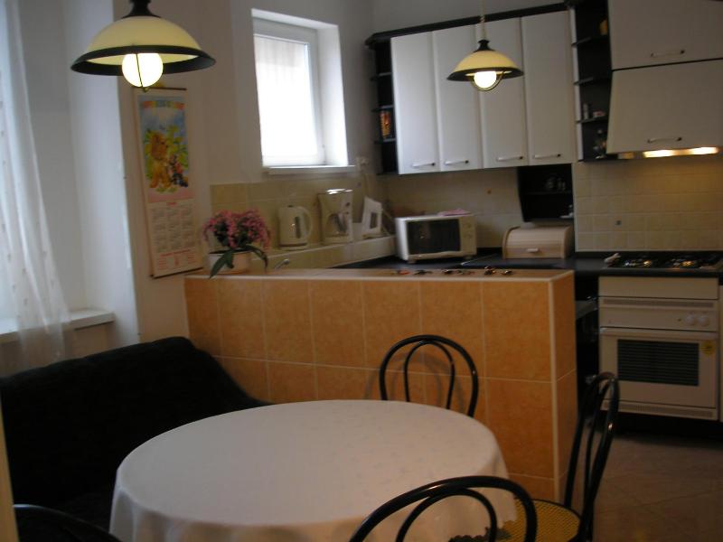Grand 220m2 Old Town Apartment 5BR2BA2WC Sleeps up to 15 - image 7