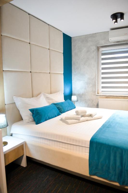 Superior Double Room image 4